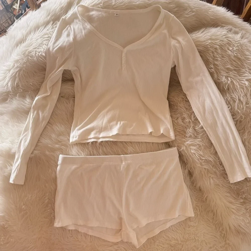 N/A stylish white